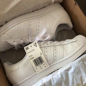 Adidas Superstar Women's size US 7